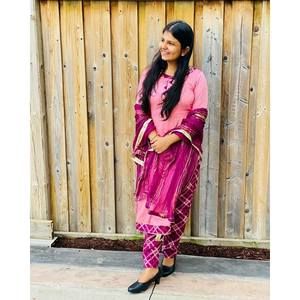 Meet your Posher, Devangee